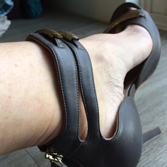 Slate colored Alyssa heels - Picture 3 of 8